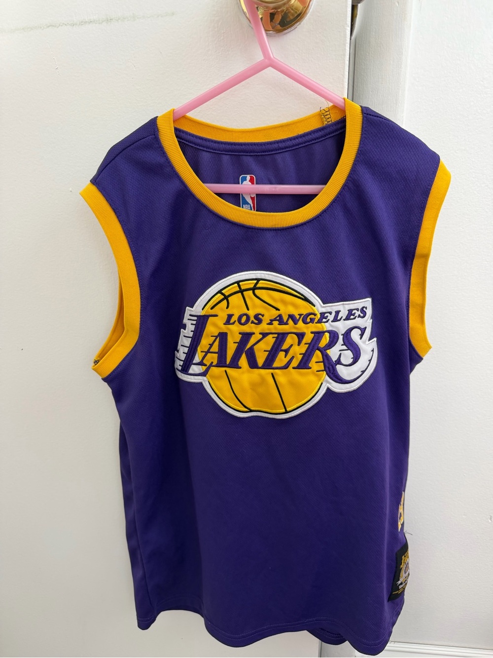 Los Angeles lakers LeBron James 23 sleeveless